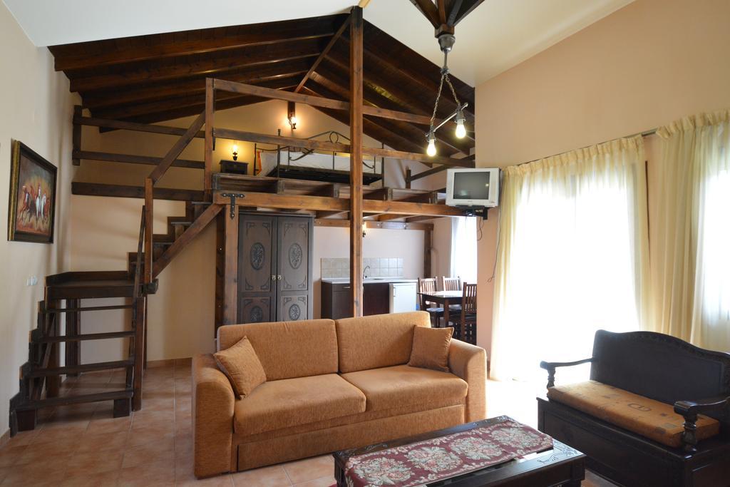 Guesthouse Rodamos Таксиархис Экстерьер фото
